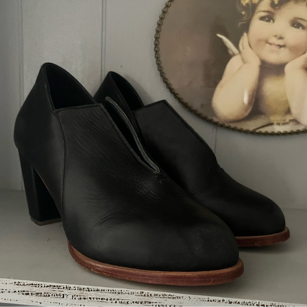 Bali Elf Ange Leather Heel Booties